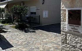 Dionysus Apartments & Studios